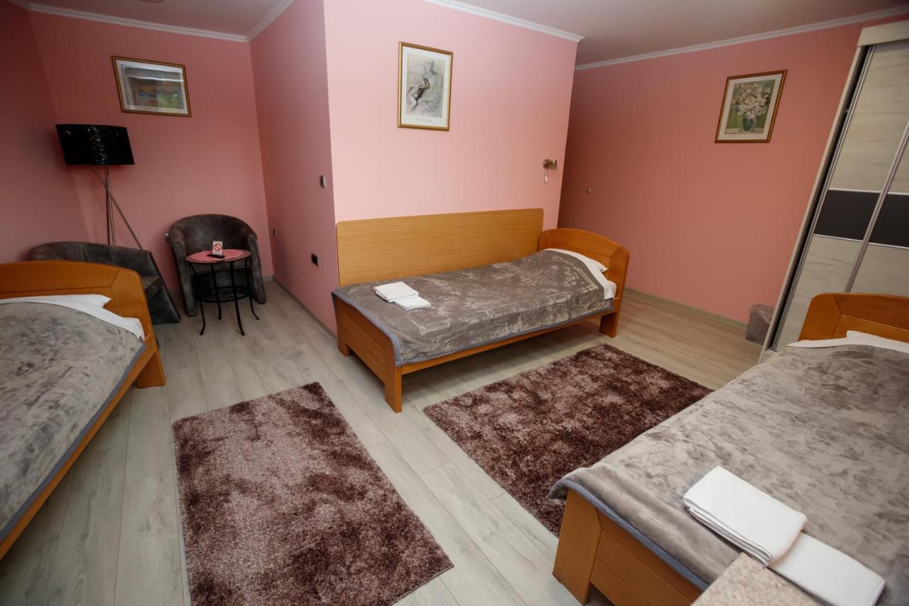 Guest House Mali Hotel Subotica Exterior foto